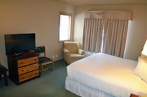 Waterton Lakes Lodge Resort