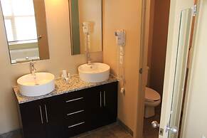 Waterton Lakes Lodge Resort