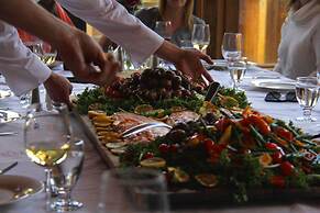 Waterton Lakes Lodge Resort