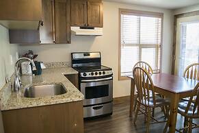 Waterton Lakes Lodge Resort