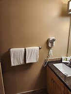 Waterton Lakes Lodge Resort