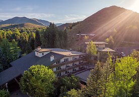 Knob Hill Inn