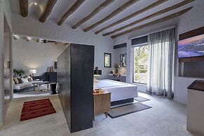 Thompson Zihuatanejo, A Beach Resort, by Hyatt