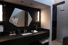 Thompson Zihuatanejo, A Beach Resort, by Hyatt