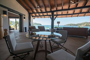 Thompson Zihuatanejo, A Beach Resort, by Hyatt