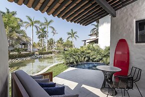 Thompson Zihuatanejo, A Beach Resort, by Hyatt