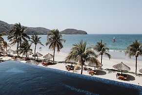 Thompson Zihuatanejo, A Beach Resort, by Hyatt