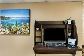 Quality Inn & Suites near NAS Fallon