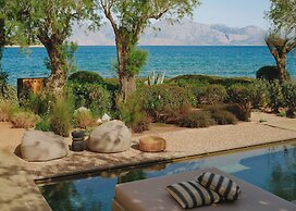 Minos Beach Art Hotel, a Member of Design Hotels