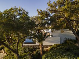 Minos Beach Art Hotel, a Member of Design Hotels
