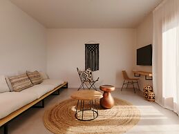 Minos Beach Art Hotel, a Member of Design Hotels