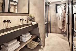 Minos Beach Art Hotel, a Member of Design Hotels