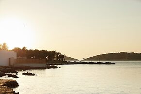 Minos Beach Art Hotel, a Member of Design Hotels