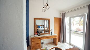 Buena Vista Oceanfront & Hot Springs Resort