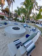 Buena Vista Oceanfront & Hot Springs Resort