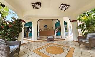 Buena Vista Oceanfront & Hot Springs Resort