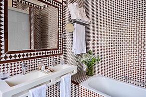 Alhambra Palace Hotel