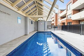 MainStay Suites Kew