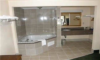 FairBridge Inn & Suites McDonough