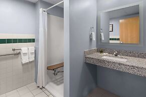 AmericInn by Wyndham Oscoda Near AuSable River