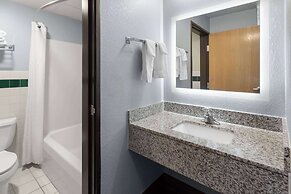 AmericInn by Wyndham Oscoda Near AuSable River