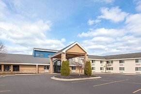 AmericInn by Wyndham Oscoda Near AuSable River