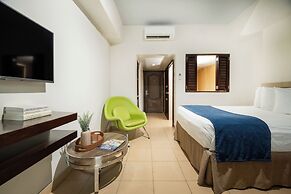 Windward Passage Hotel