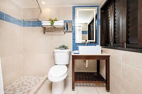 Windward Passage Hotel