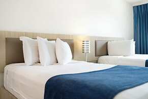 Windward Passage Hotel