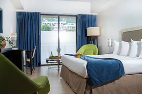 Windward Passage Hotel