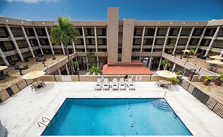 Windward Passage Hotel