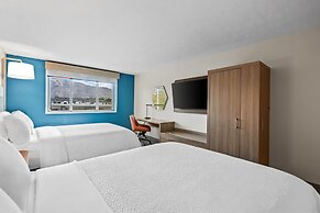 Holiday Inn Express & Suites Ogden by IHG