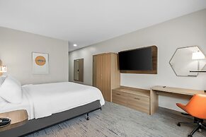 Holiday Inn Express & Suites Ogden by IHG