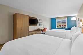 Holiday Inn Express & Suites Ogden by IHG