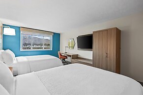 Holiday Inn Express & Suites Ogden by IHG