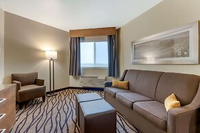 Comfort Inn & Suites Market - Airport