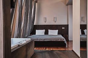 The Monopol Hotel