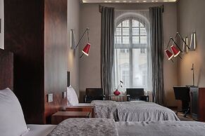 The Monopol Hotel