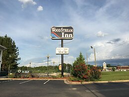 Woodstream Inn
