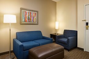 Holiday Inn Express & Suites Alpharetta - Windward Parkway by IHG