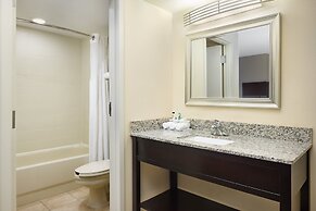Holiday Inn Express & Suites Alpharetta - Windward Parkway by IHG