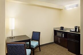 Holiday Inn Express & Suites Alpharetta - Windward Parkway by IHG
