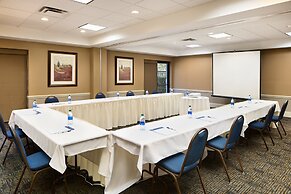 Holiday Inn Express & Suites Alpharetta - Windward Parkway by IHG