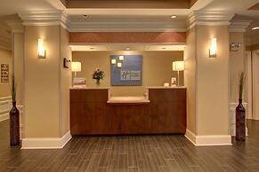 Holiday Inn Express & Suites Alpharetta - Windward Parkway by IHG