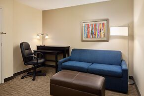 Holiday Inn Express & Suites Alpharetta - Windward Parkway by IHG