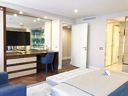 AHC Old City Hotel