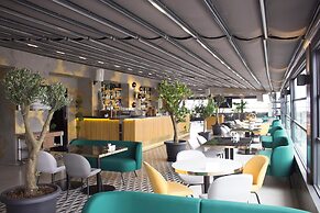 AHC Old City Hotel