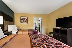Best Western Bradbury Inn & Suites