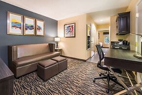 Best Western Bradbury Inn & Suites