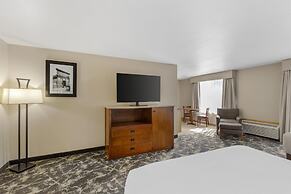 Best Western Plus Riverfront Hotel & Suites